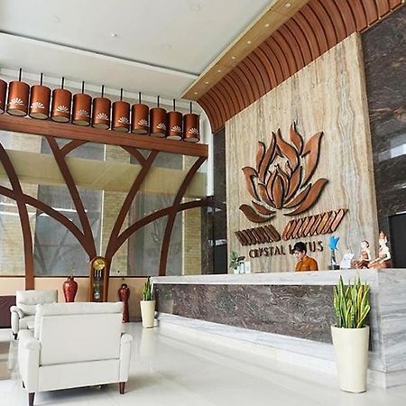 Crystal Lotus Hotel יוגיאקרטה מראה חיצוני תמונה