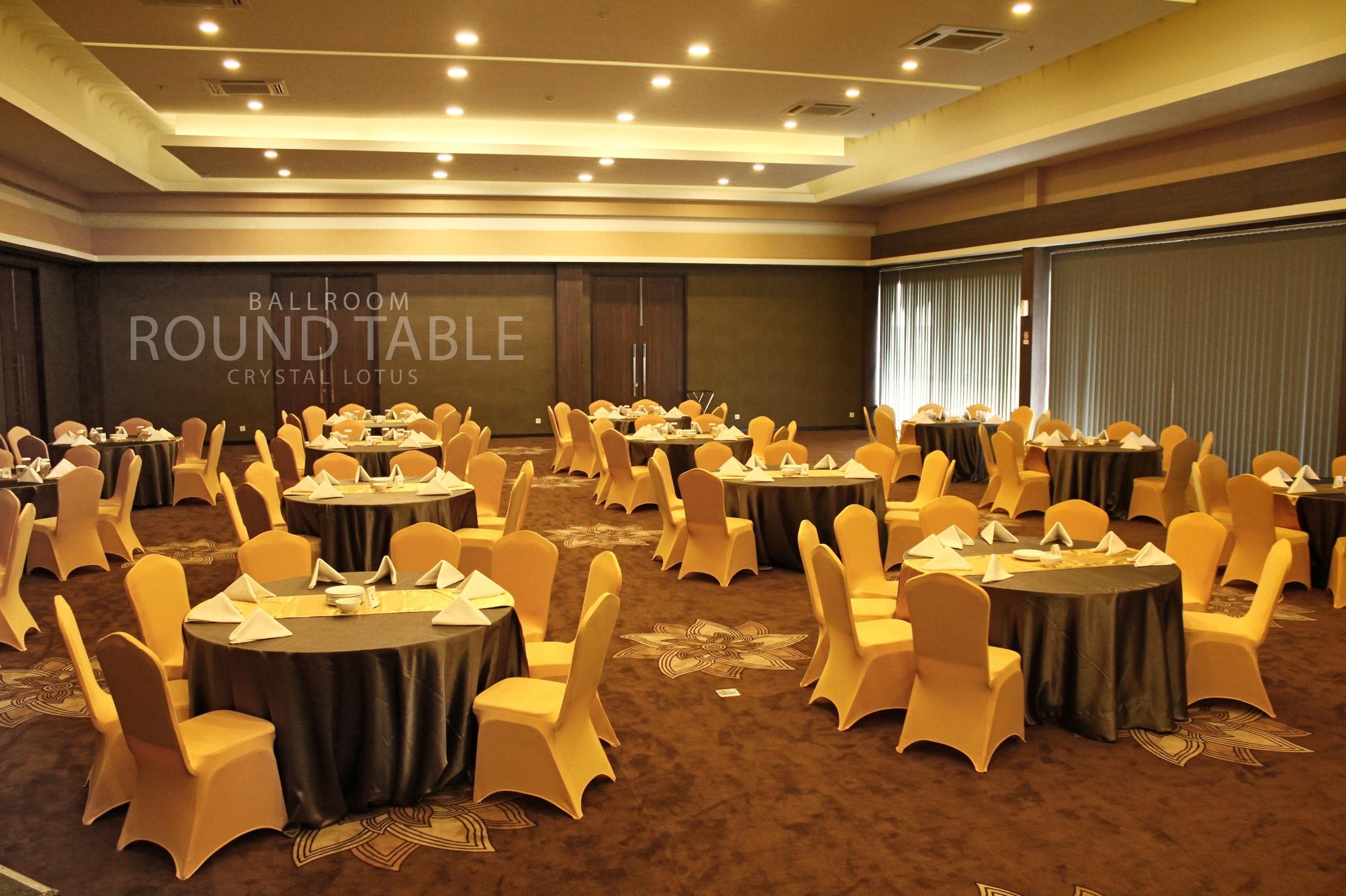 Crystal Lotus Hotel יוגיאקרטה מראה חיצוני תמונה