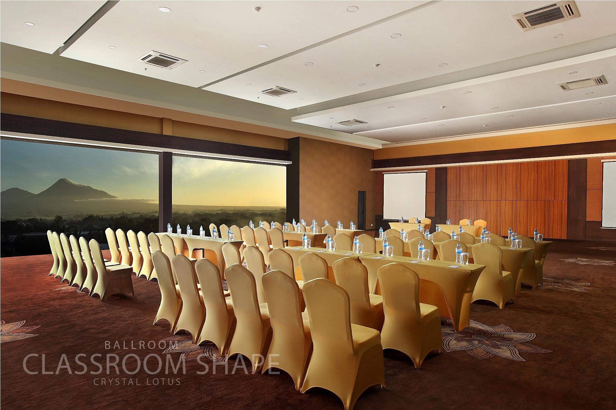 Crystal Lotus Hotel יוגיאקרטה מראה חיצוני תמונה