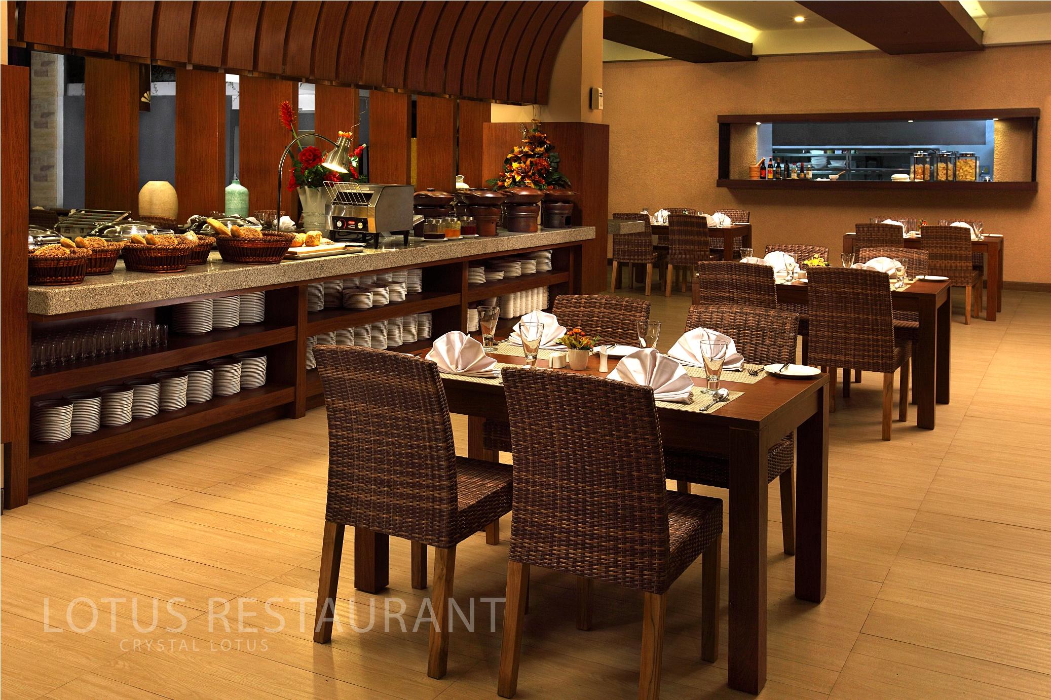 Crystal Lotus Hotel יוגיאקרטה מראה חיצוני תמונה