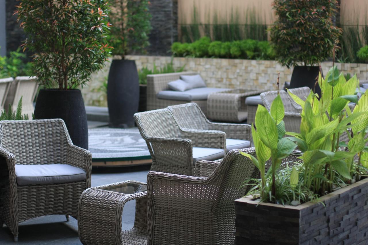 Crystal Lotus Hotel יוגיאקרטה מראה חיצוני תמונה